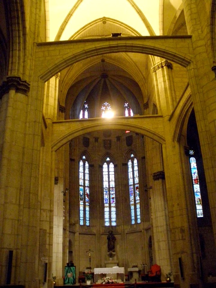 Vitoria - Iglesia de San Pedro Apóstol 01