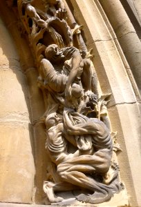 Vitoria - Relieves del ábside de la Catedral Nueva 1