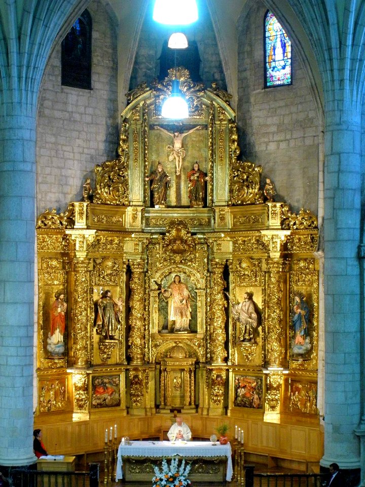 Vitoria - Iglesia de San Vicente Mártir, altar mayor 02