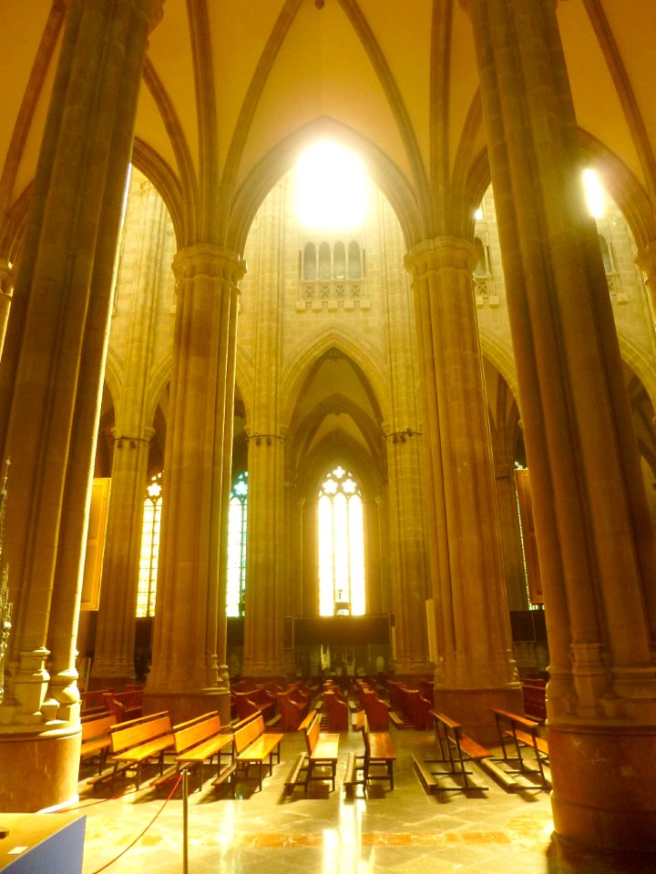 Vitoria - Iglesia de María Inmaculada ('Catedral Nueva') 09