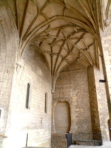 Vitoria - Iglesia de San Miguel Arcángel, pórtico 1