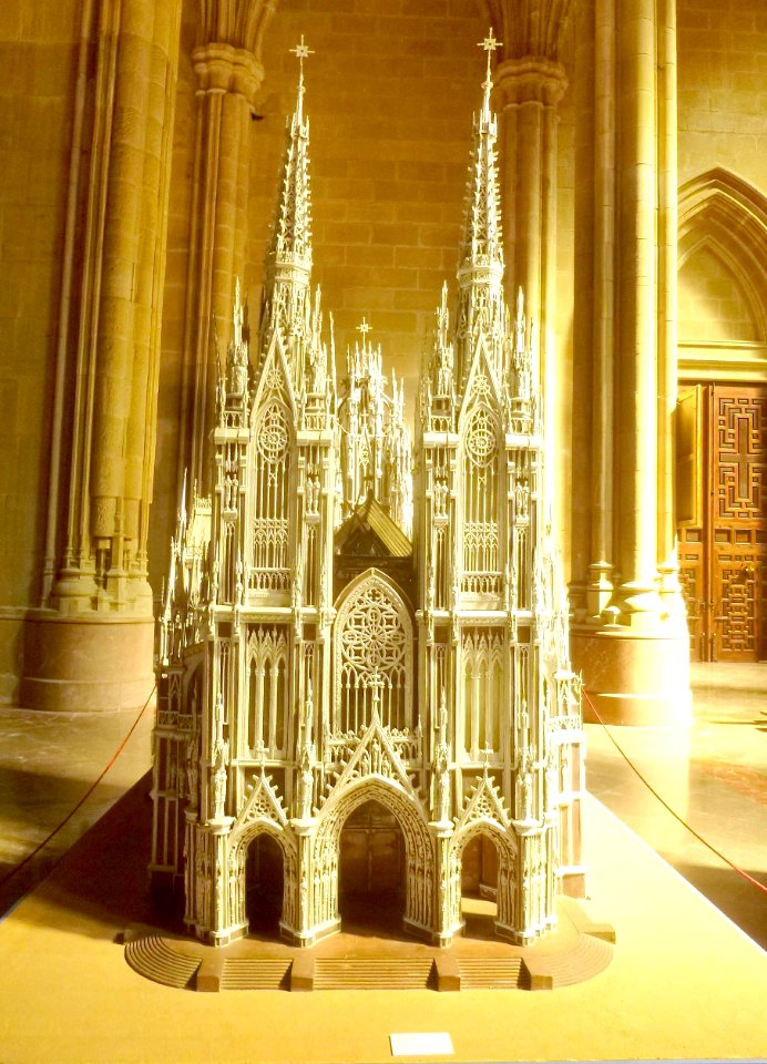 Vitoria - Iglesia de María Inmaculada ('Catedral Nueva') 08