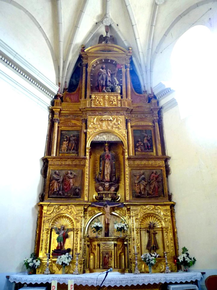 Vitoria - Iglesia de San Juan Bautista de Aretxabaleta, interior 10