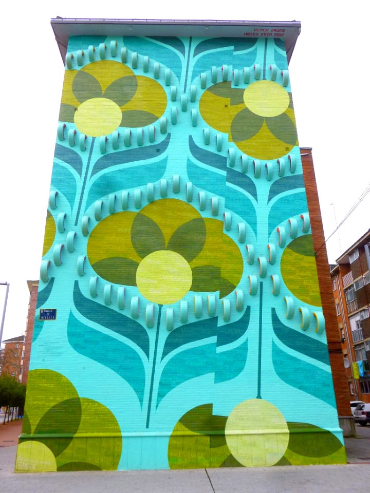 Vitoria - Barrio de Zaramaga, mural 'Usted Está Aquí' 1
