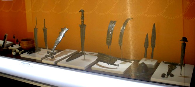 Vitoria - Bibat (armas de la Edad del Hierro, necropolis de La Hoya)