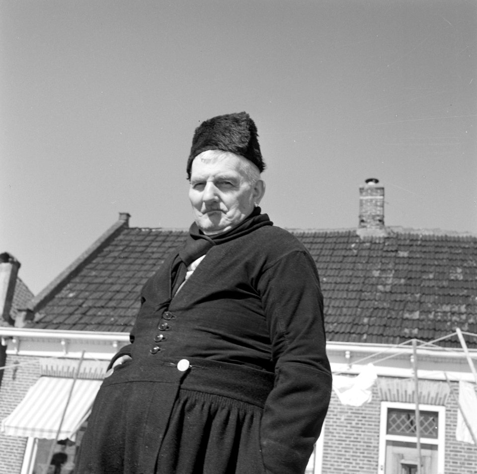 Visser van de VD 46 in Volendam, Bestanddeelnr 252-1698