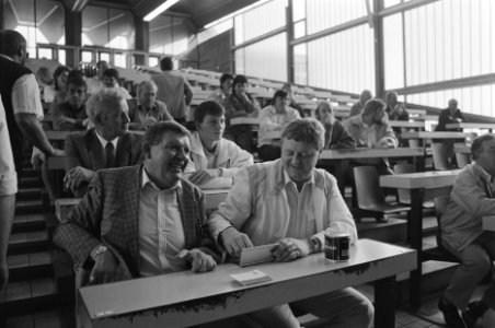 Vissers bijeen i.v.m. quotering in IJmuiden, Bestanddeelnr 934-0207