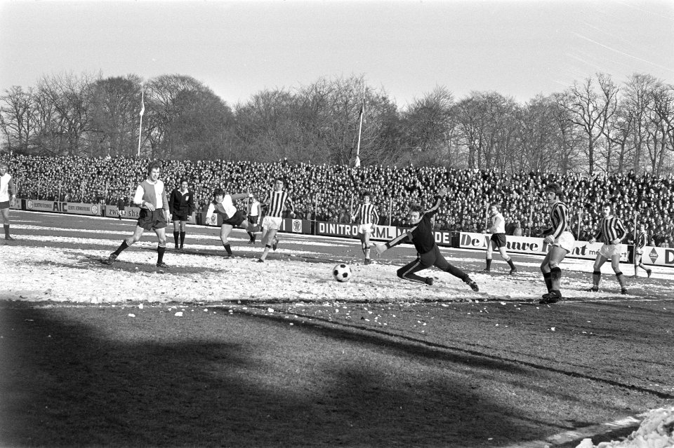 Vitesse tegen Feyenoord 0-2, spelmoment, Bestanddeelnr 925-4509