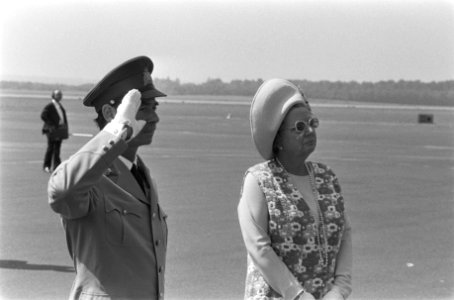 Visit of Juliana to Luxembourg, 1971, Findel-107