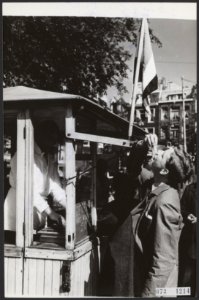 Vis, straatbeelden, straatventers, Bestanddeelnr 073-1214