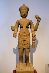 Vishnu, Khmer, 12th-13th century AD, sandstone - Matsuoka Museum of Art - Tokyo, Japan - DSC07030