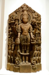 Vishnu and attendants, Gujarat, India, Solanki period, c. 1026 AD, sandstone - Dallas Museum of Art - DSC05079