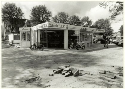 Vishandel Dick, Marsmanplein 50. NL-HlmNHA 54032029