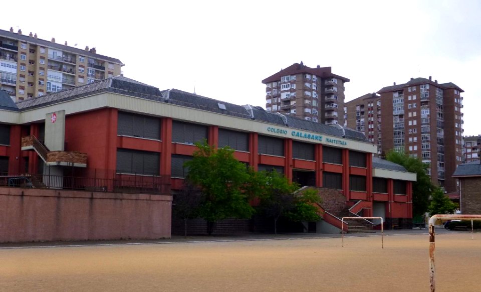 Vitoria - Barrio de Santa Lucía, Colegio Calasanz (Escolapios)