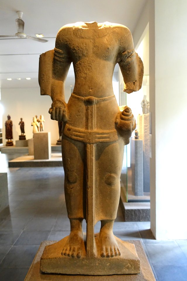 Vishnu, Vong The, An Giang, 7th-7th century AD, sandstone - Museum of Vietnamese History - Ho Chi Minh City - DSC06102