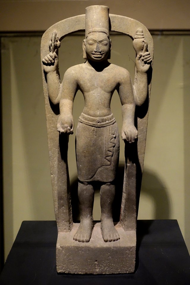 Vishnu, 7th-9th century AD, stone - National Museum of Vietnamese History - Hanoi, Vietnam - DSC05748