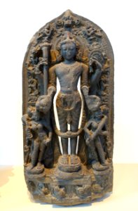 Vishnu surrounded by Lakshmi and Sarasvati, Eastern India, 11th-12th century AD, basalt - Östasiatiska museet, Stockholm - DSC09357