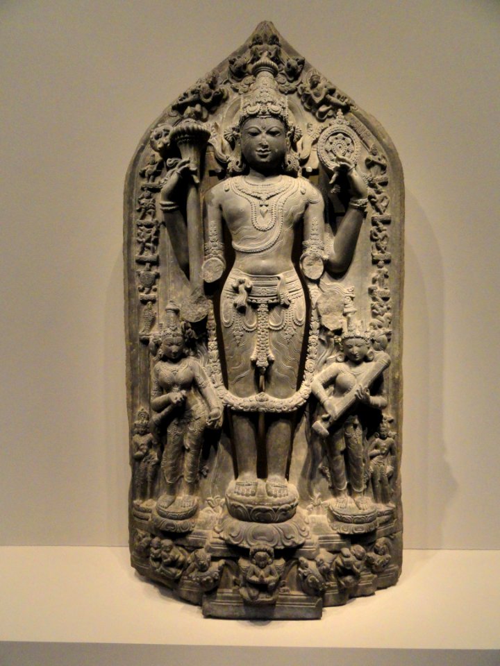 Vishnu with avatars, Bangladesh, Dhaka district, 11th century AD, schist - Arthur M. Sackler Gallery - DSC05970