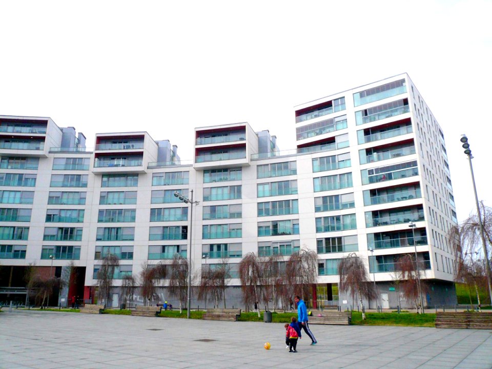 Vitoria - Barrio de Mariturri, Plaza Labastida 05