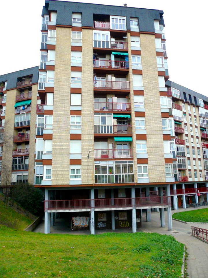 Vitoria - Barrio de Aranbizkarra 11