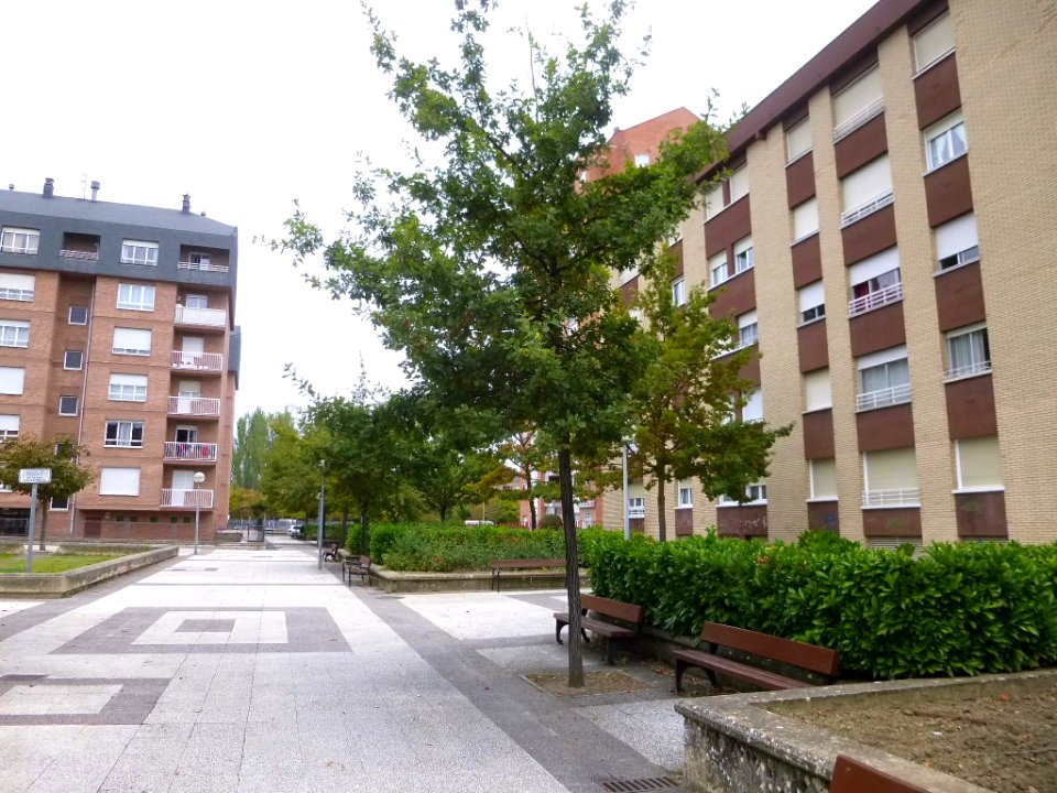 Vitoria - Barrio de Ariznavarra 11