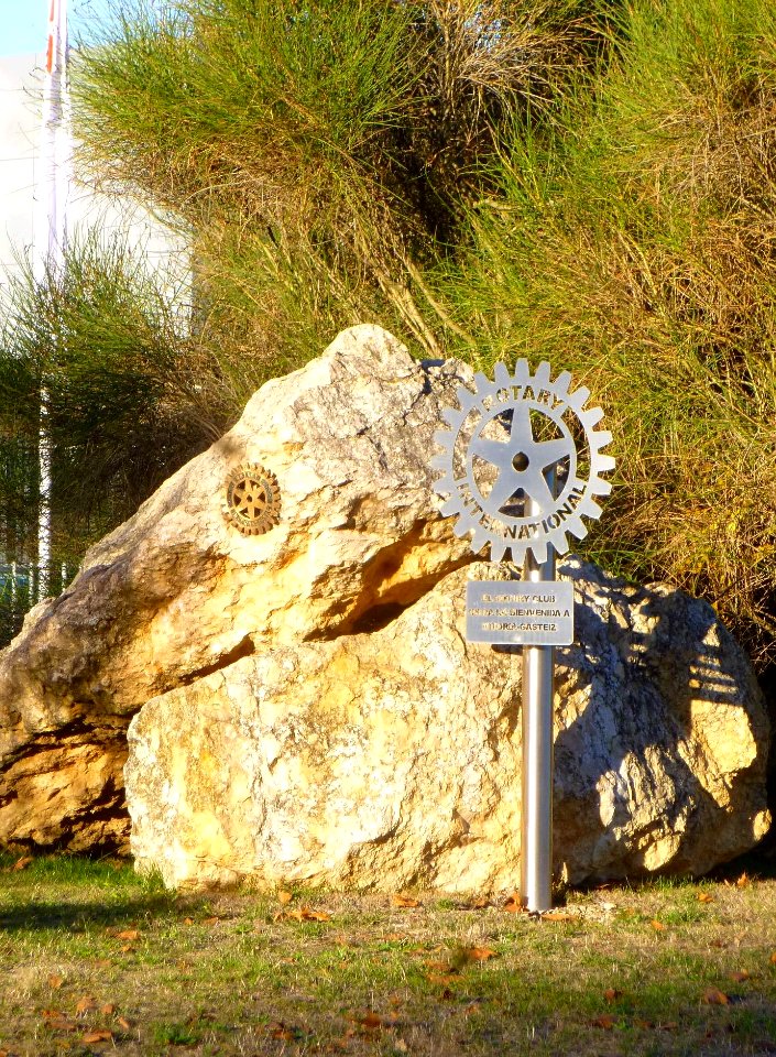 Vitoria - Alto de Armentia, memorial de Rotary International