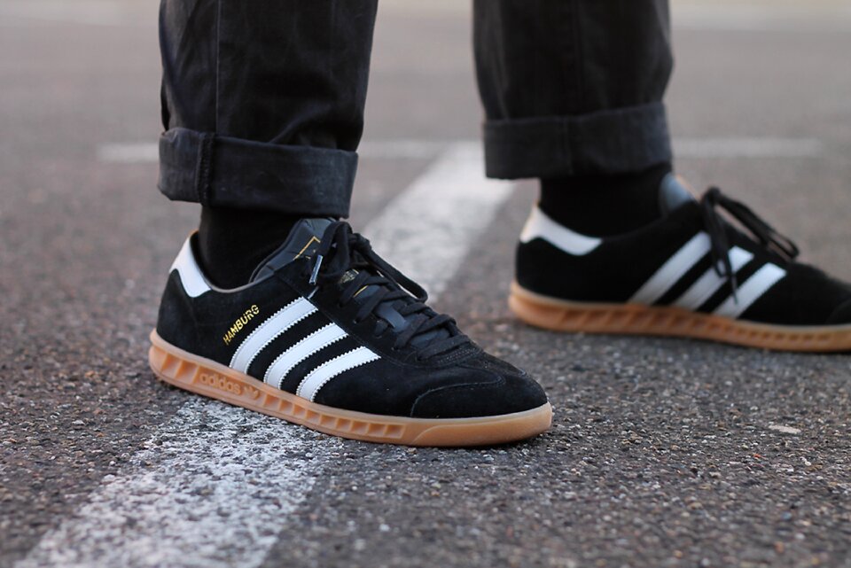 Jeans road gray shoes