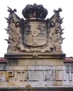 Vitoria - Campus Universitario de Álava, Escuela Universitaria de Estudios Empresariales (antiguo Hospital Militar) 3