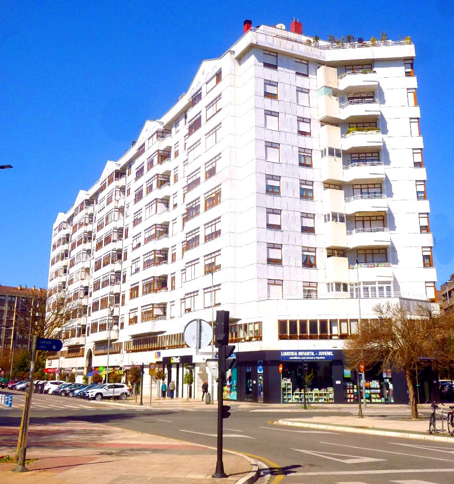 Vitoria - Calle Lascaray 1
