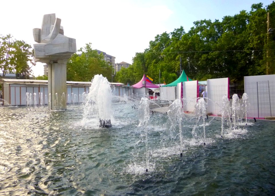 Vitoria - Fuente de la Plaza de la Constitución 3