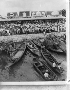 Vissersboten in de haven van Paramaribo, Bestanddeelnr 935-1298