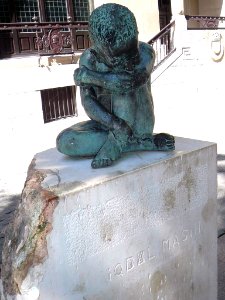 Vitoria - Estatua homenaje a Iqbal Masih (Casto Solano, 1995) 1