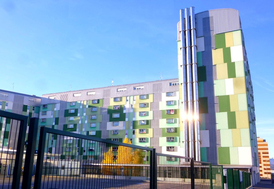 Vitoria - Distrito de Zabalgana, barrio de Mariturri, Avenida Reina Sofía 22-30 (10)