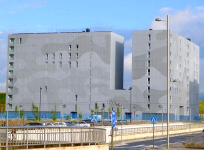 Vitoria - Distrito de Salburua, barrio de Larrein, Avenida Capital de Euskadi 12-18
