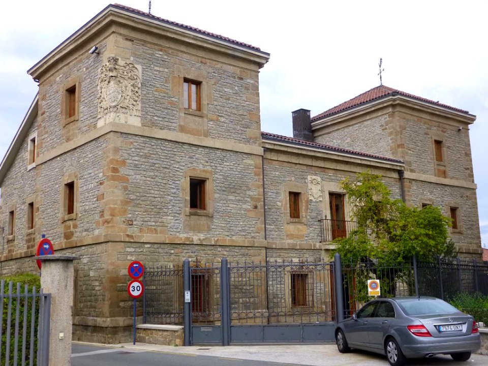 Vitoria - Gamarra Mayor, Palacio de Gamarra 1