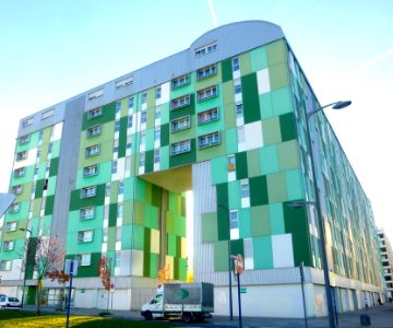 Vitoria - Distrito de Zabalgana, barrio de Mariturri, Avenida Reina Sofía 22-30 (03)