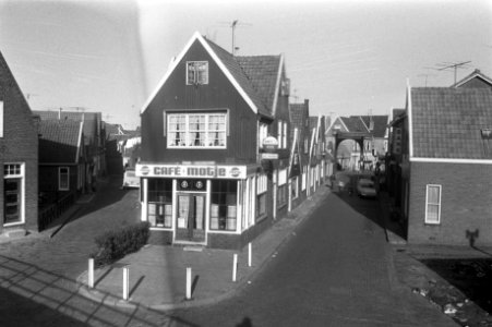 Volendam stadsgezichten en haven, Bestanddeelnr 925-1229