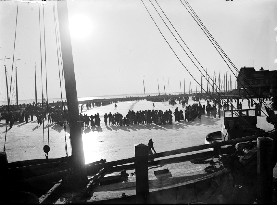 Volendam houdt schaatswedstrijden, Bestanddeelnr 901-9887