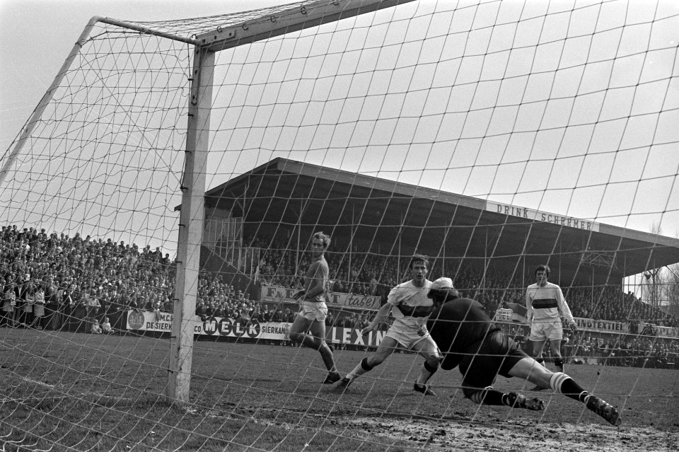 Volendam tegen Excelsior 1-1 spelmoment, Bestanddeelnr 923-4930