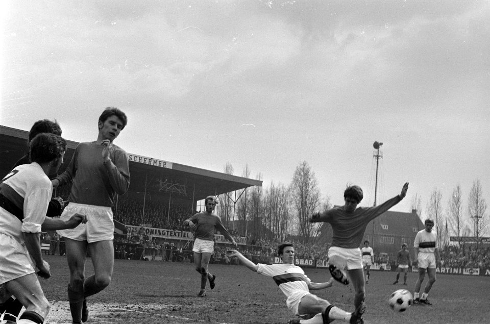 Volendam tegen Excelsior 1-1 spelmoment, Bestanddeelnr 923-4928