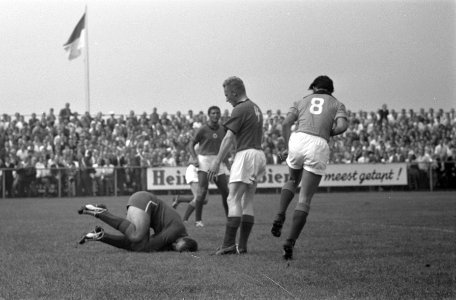 Volendam tegen DWSA 3-1, Volendam juicht na de overwinning, Bestanddeelnr 910-6223