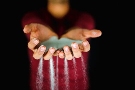 Fingers nail red