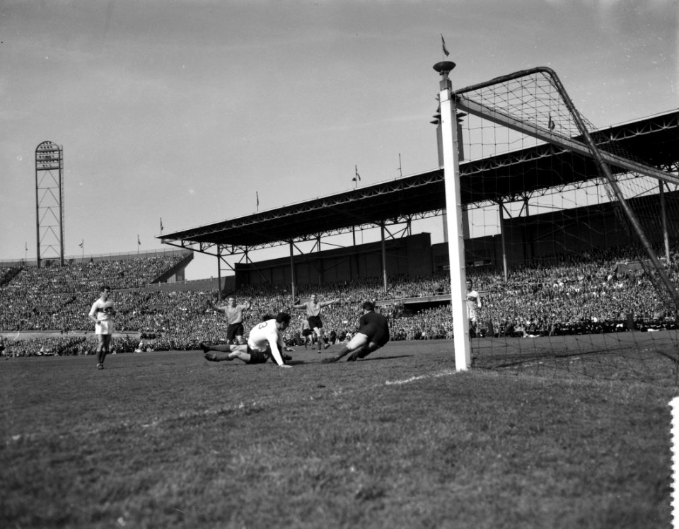 Voetbal Nederland Turkije 1-2, in het Olympisch stadion te Amsterdam, Bestanddeelnr 909-5369