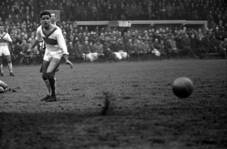 Voetbal SHS tegen Heracles Andriessen Morsink en Kutterin, Bestanddeelnr 913-6236