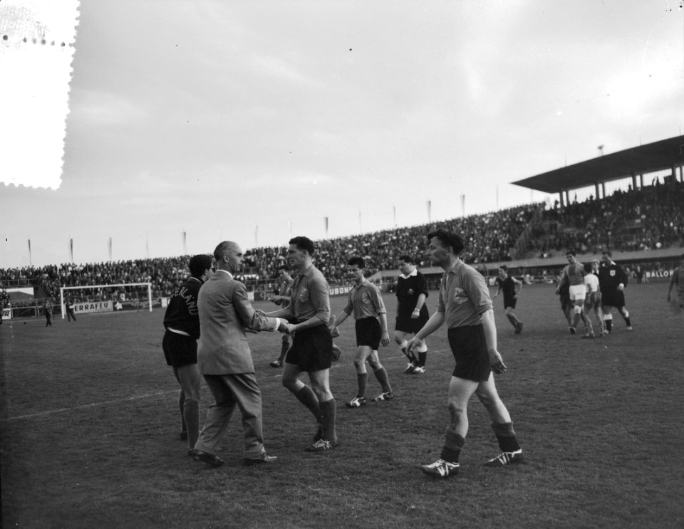 Voetbal Zwitserland tegen Nederland Lausanne 2-3, Bestanddeelnr 908-0031