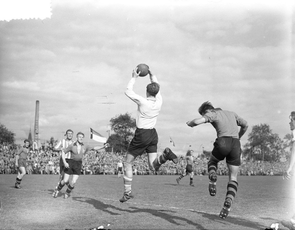 Voetbal PSV tegen BVV, Bestanddeelnr 905-9555
