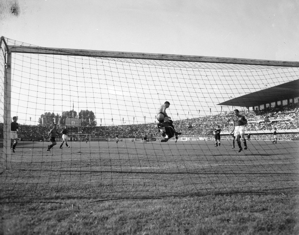 Voetbal Zwitserland tegen Nederland Lausanne 2-3, Bestanddeelnr 908-0027