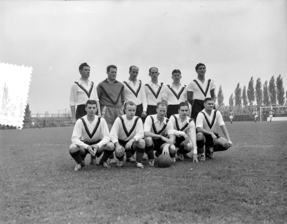 Voetbalelftallen. Club Amsterdam, Bestanddeelnr 907-9786