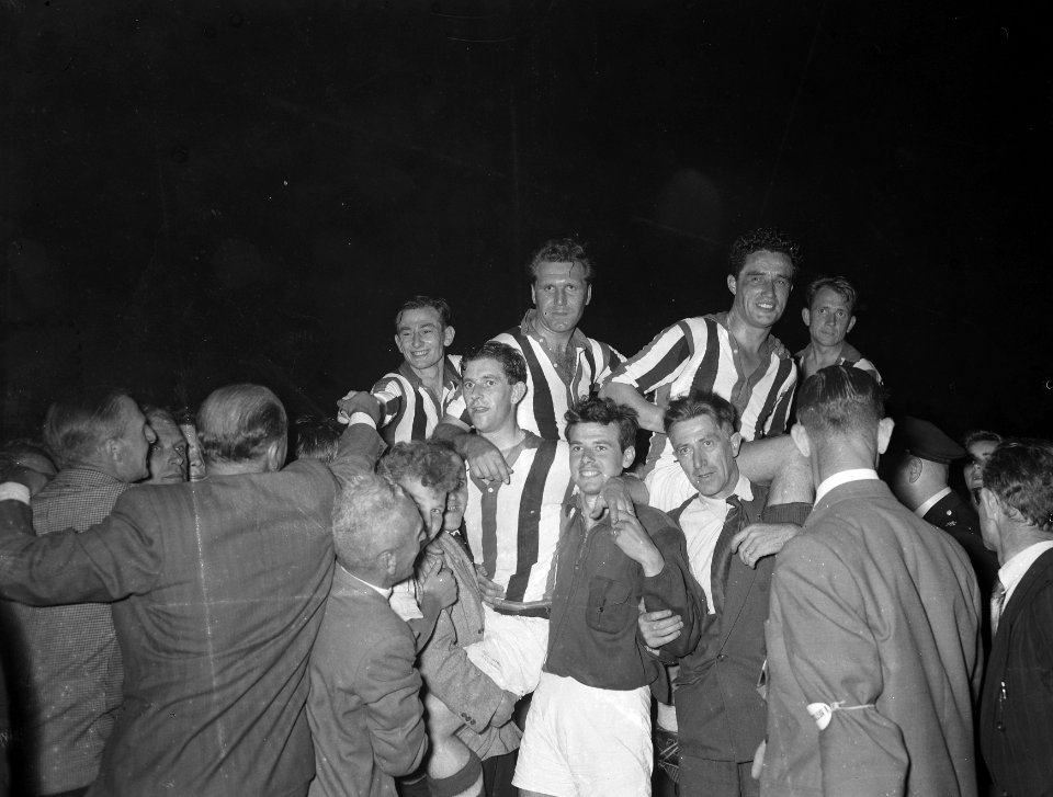 Voetbalkampioenschap Willem II tegen Eindhoven, Willem II kampioen, Bestanddeelnr 907-2394