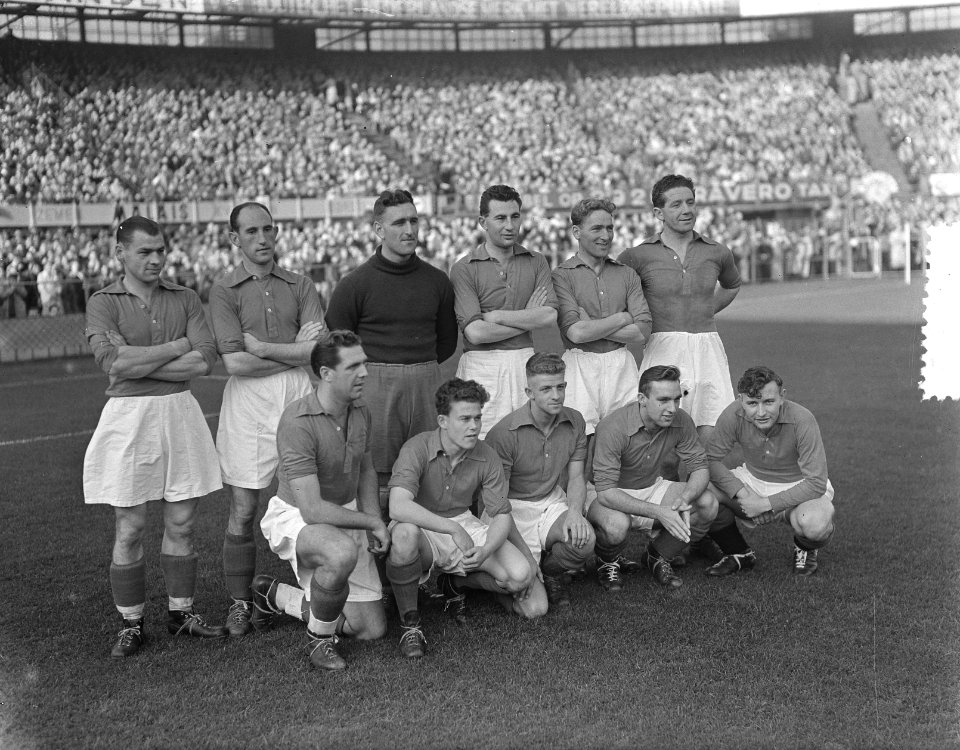 Voetbal Nederlands elftal tegen Wolverhampton Wanderers 2-2. Nederlands Elftal, Bestanddeelnr 905-3521